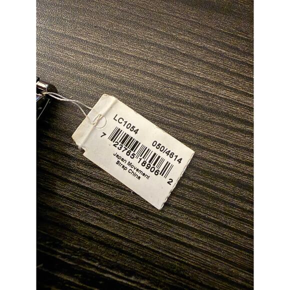 6/$25 NWT Liz Claiborne Black Silver Dial & Band Stainless Steel Watch - Picture 4 of 5